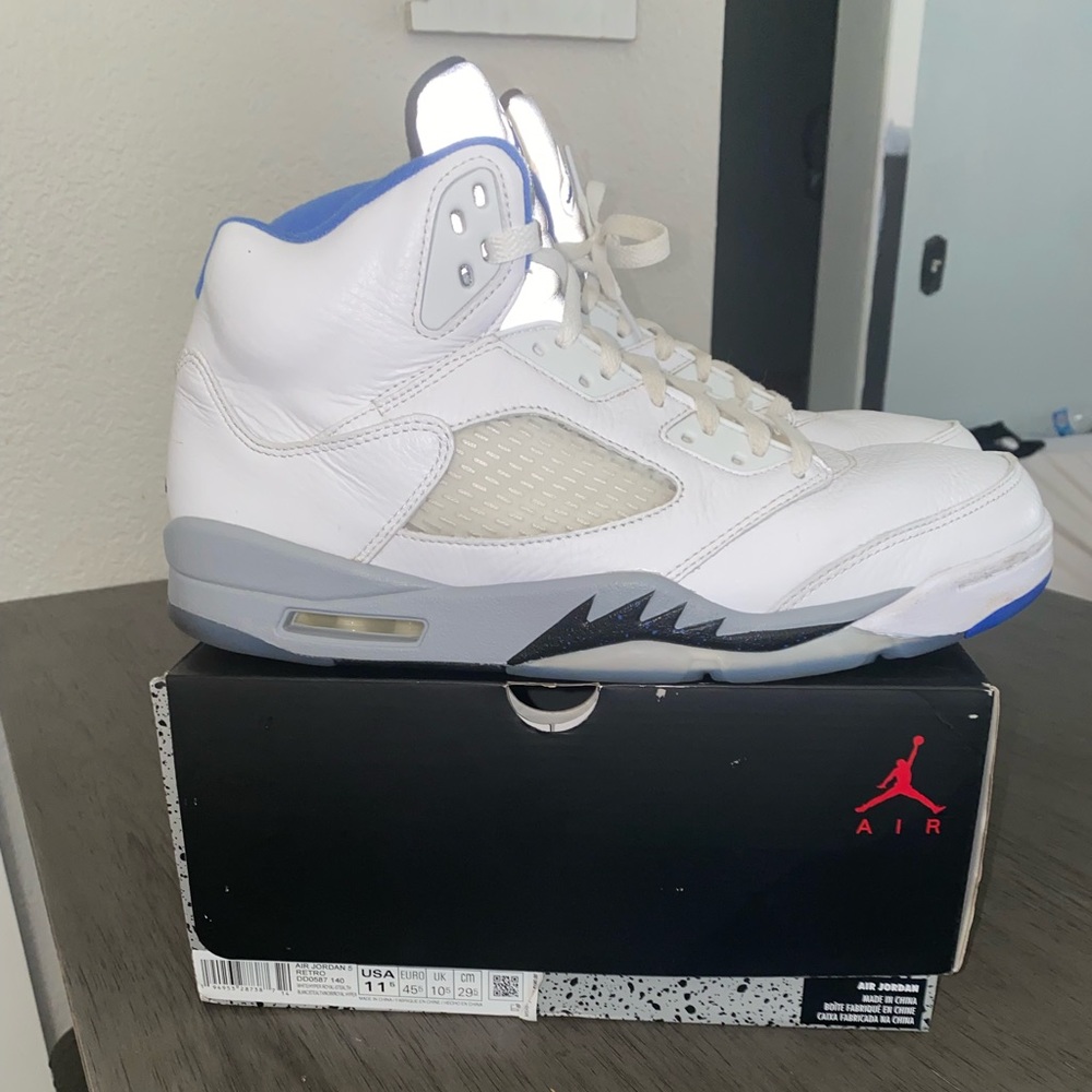 Jordan 5 “Stealth”